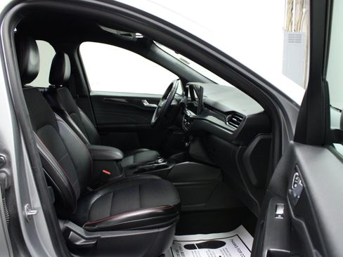 Used 2024 Ford Escape ST-Line w/ Tech Pack #1 FWD image 16