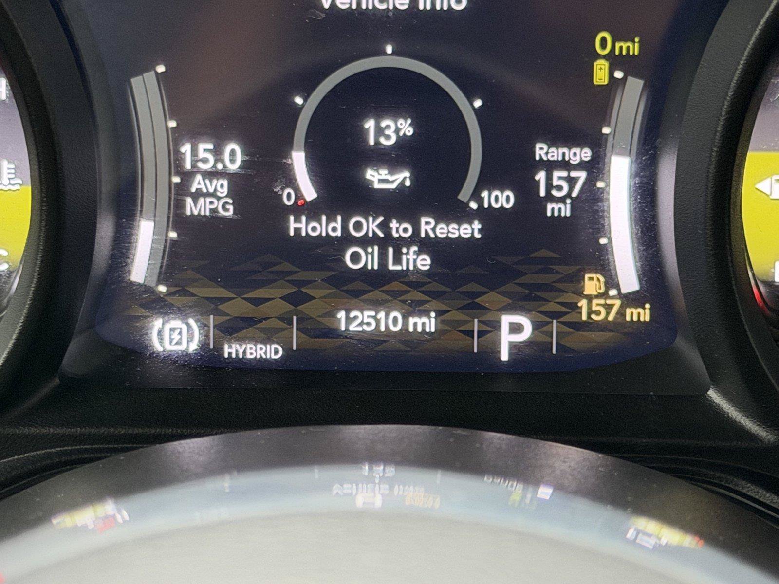 Used 2025 Jeep Wrangler Unlimited Sahara AWD/4WD image 29
