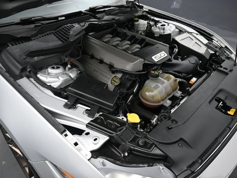 Used 2016 Ford Mustang GT Premium w/ Equipment Group 401A RWD image 46