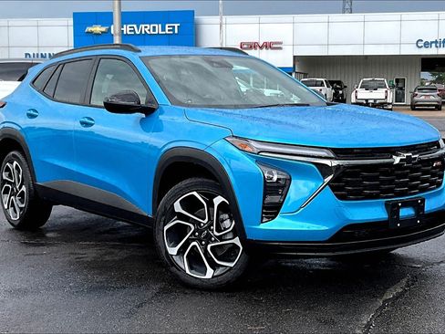 New 2025 Chevrolet Trax RS w/ Driver Confidence Package image 2