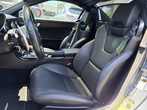 Used 2017 Mercedes-Benz SLC 300 image 16