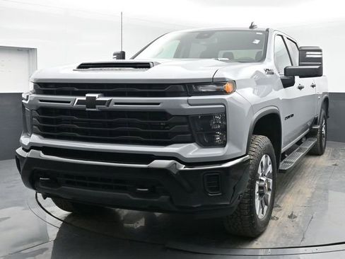 Used 2024 Chevrolet Silverado 2500 Custom w/ Custom Value Package AWD/4WD image 10