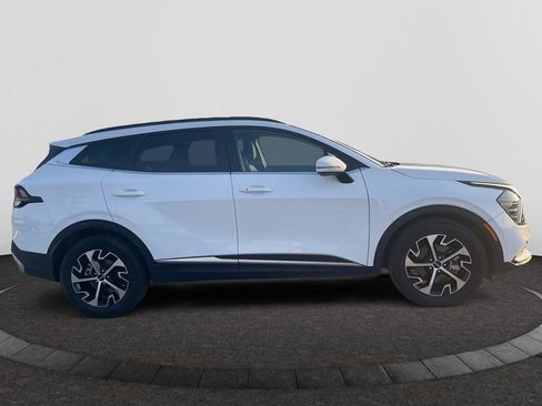 Used 2025 Kia Sportage EX w/ Premium Package image 4