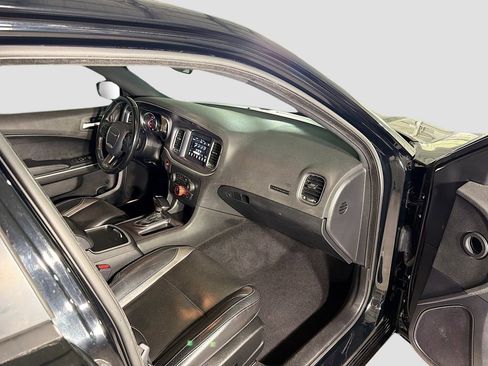 Used 2020 Dodge Charger SXT w/ Leather Interior Group RWD image 28