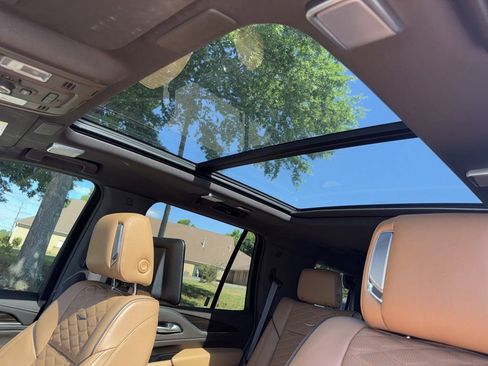 Used 2023 Cadillac Escalade Sport w/ LPO, ONYX Package AWD/4WD image 12