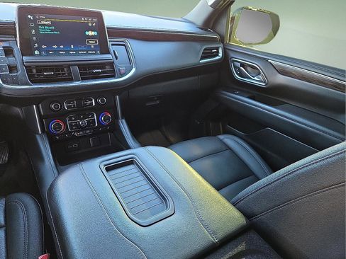 Used 2023 Chevrolet Tahoe Z71 w/ Luxury Package image 13