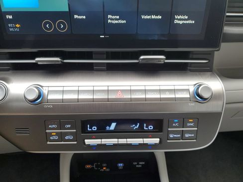 Used 2025 Hyundai Kona SEL FWD image 31