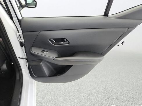 Used 2025 Nissan Sentra SV FWD image 25