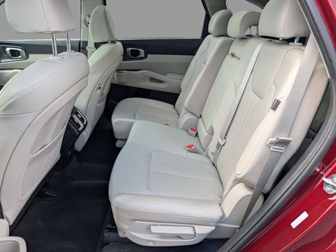 Used 2025 Kia Sorento S w/ Panoramic Sunroof Package FWD image 33