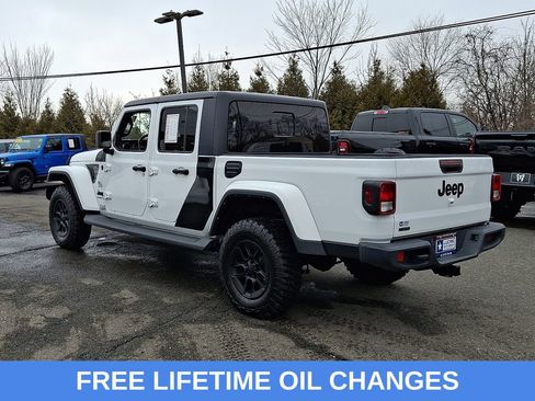 Used 2022 Jeep Gladiator Sport AWD/4WD image 7