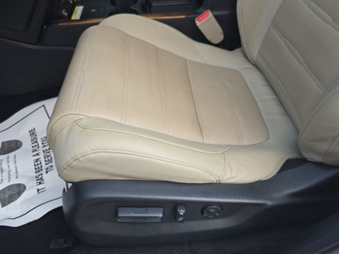 Used 2021 Honda CR-V Touring image 29