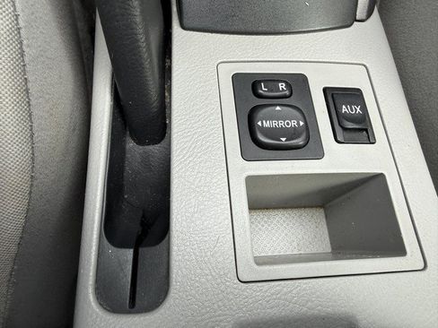 Used 2010 Toyota RAV4 2WD image 29