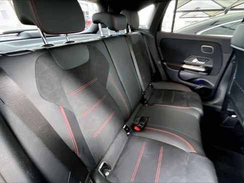 Used 2025 Mercedes-Benz GLA 250 image 19