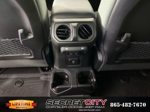 New 2026 Jeep Wrangler Unlimited Rubicon w/ Whitecap Package AWD/4WD image 26