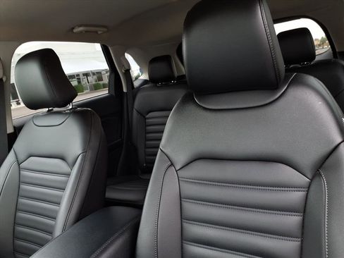 Used 2021 Ford Edge SEL image 20