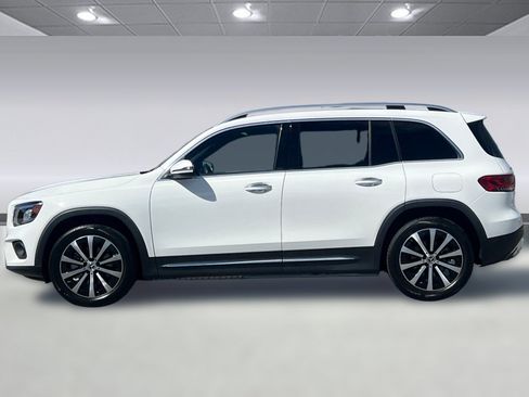 Used 2023 Mercedes-Benz GLB 250 image 2