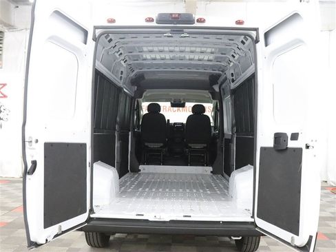 Used 2023 RAM ProMaster 2500 FWD image 6