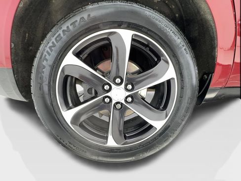 Used 2021 Buick Enclave Essence w/ Sport Touring Edition image 31