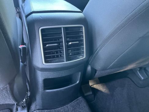 Used 2025 Kia Sportage LX image 22