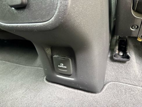 Used 2019 GMC Terrain SLE w/ Driver Convenience Package FWD image 36