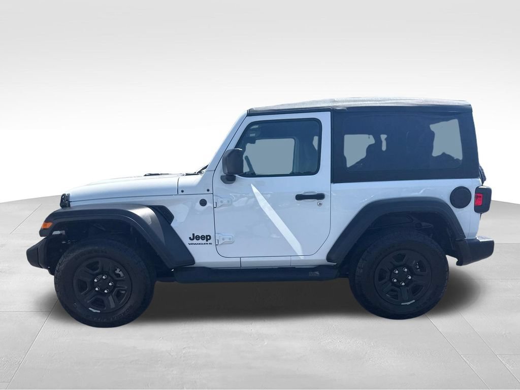 Used 2025 Jeep Wrangler Sport AWD/4WD image 4