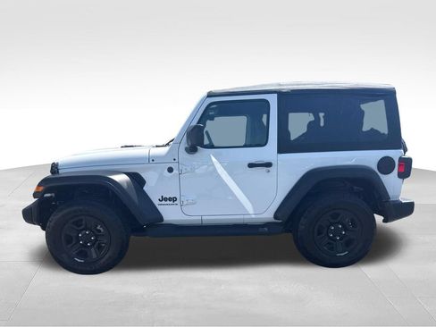 Used 2025 Jeep Wrangler Sport AWD/4WD image 4