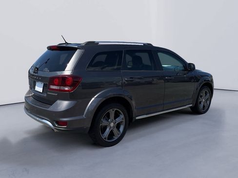 Used 2017 Dodge Journey Crossroad w/ Popular Equipment Group FWD image 5