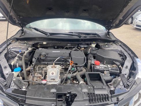 Used 2017 Honda Accord LX image 33