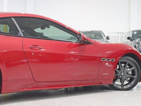 Used 2017 Maserati GranTurismo Sport image 11