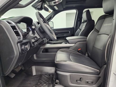 Used 2025 RAM 3500 Laramie image 8