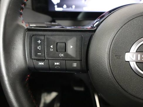 Used 2025 Nissan Kicks SR FWD image 8