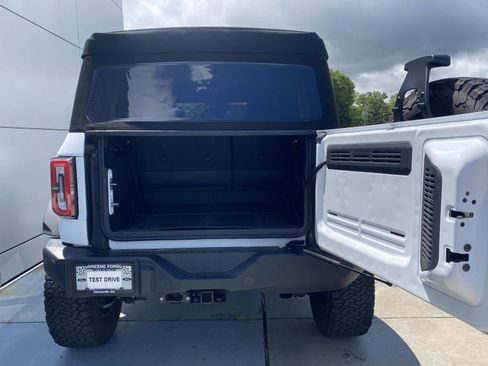 Used 2024 Ford Bronco Outer Banks AWD/4WD image 6
