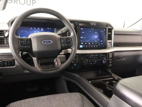 Used 2026 Ford F250 XLT w/ XLT Premium Package AWD/4WD image 2