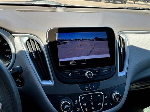 Used 2024 Chevrolet Malibu LT FWD image 14