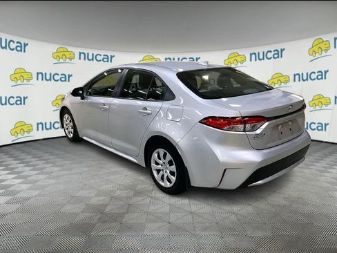 Certified 2022 Toyota Corolla LE image 3