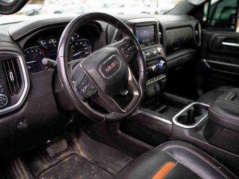 Used 2022 GMC Sierra 2500 AT4 w/ Gooseneck/5TH Wheel Package image 8