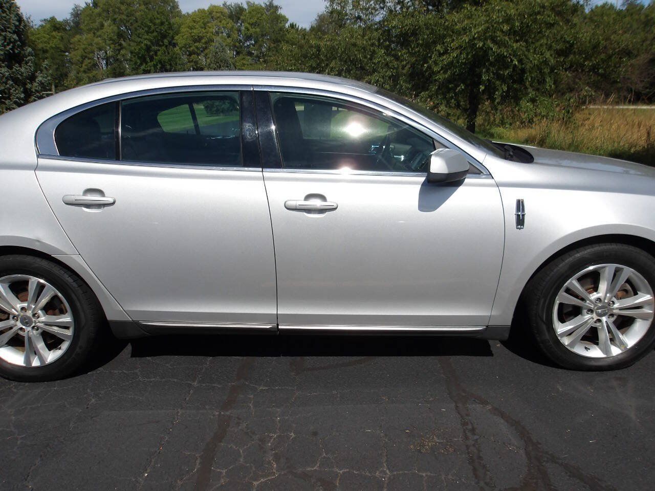 Used 2009 Lincoln MKS FWD image 30
