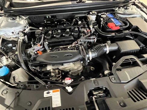 Used 2025 Honda Accord SE image 11