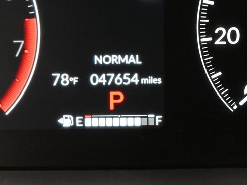 Used 2025 Honda Pilot EX-L image 35
