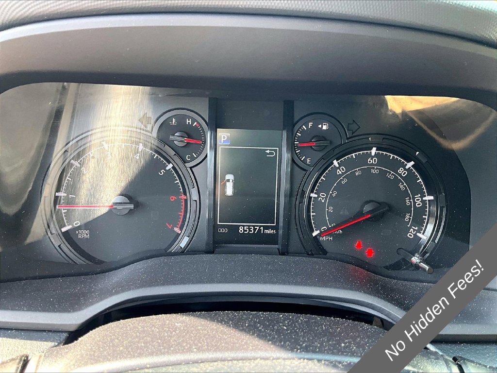 Used 2022 Toyota 4Runner SR5 AWD/4WD image 18