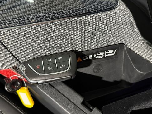 New 2026 Cadillac Optiq Sport 1 w/ LPO, Floor Liner Package image 38