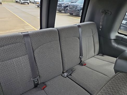 Used 2017 Chevrolet Express 3500 LT w/ LT Preferred Equipment Group image 14