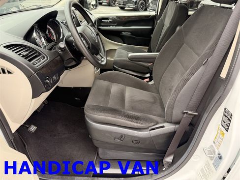 Used 2019 Dodge Grand Caravan SE image 10
