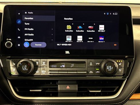 Used 2025 Toyota Grand Highlander AWD image 18