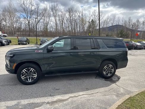 New 2026 Chevrolet Suburban Z71 w/ Z71 Off-Road Package AWD/4WD image 31
