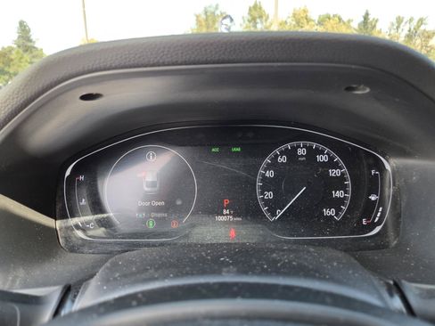 Used 2018 Honda Accord Sport image 27