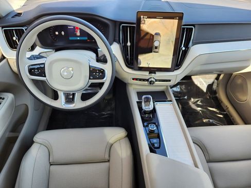 New 2026 Volvo XC60 B5 Ultra w/ Protection Package Premier image 15
