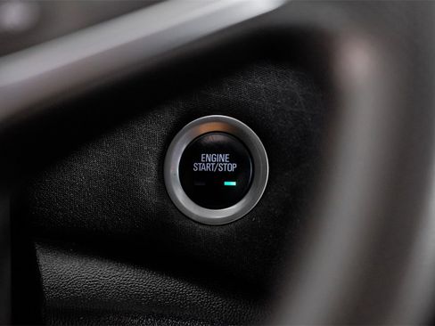 Used 2021 Chevrolet Malibu LT image 17