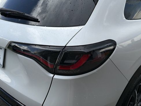 Used 2024 Honda HR-V EX-L image 9