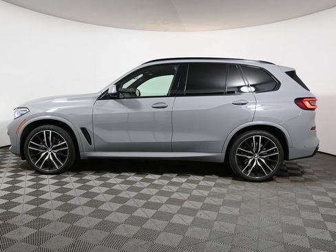 Used 2022 BMW X5 M50i w/ Executive Package AWD/4WD image 2